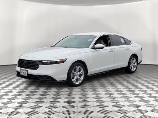 Platinum White Pearl 2024 Honda Accord