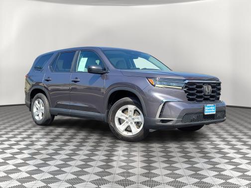 Modern Steel Metallic 2023 Honda Pilot