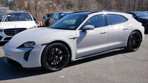 2024 Porsche Taycan Cross Turismo GTS