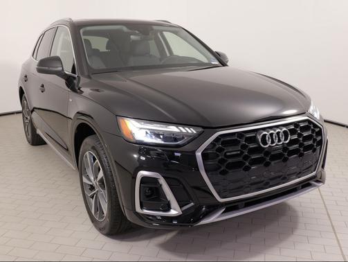 Mythos Black Metallic 2023 Audi Q5 45 S line Prestige