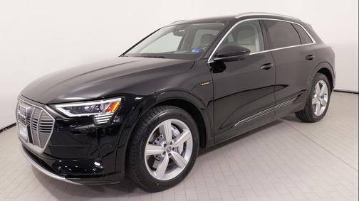 2019 Audi e-tron Premium Plus