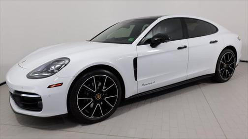 2023 Porsche Panamera 4 Platinum Edition