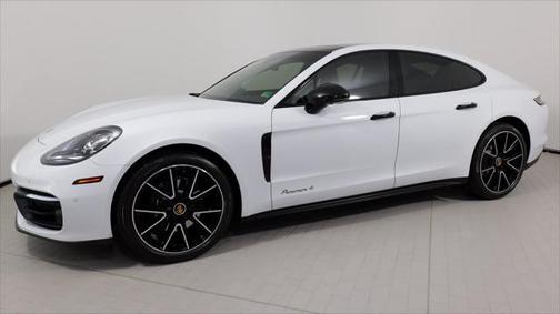 2023 Porsche Panamera 4 Platinum Edition
