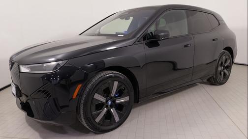 2025 BMW iX xDrive50