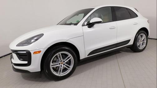 2025 Porsche Macan AWD