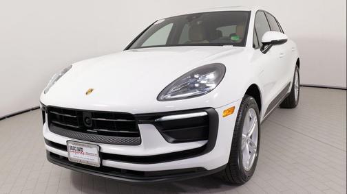 2025 Porsche Macan AWD