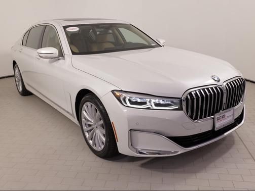 2022 BMW 740 i xDrive