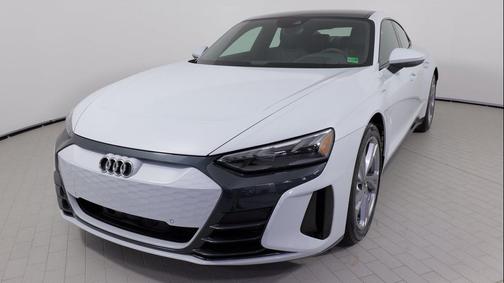 2023 Audi e-tron GT Premium Plus quattro