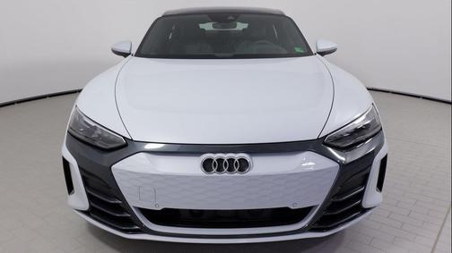 2023 Audi e-tron GT Premium Plus quattro