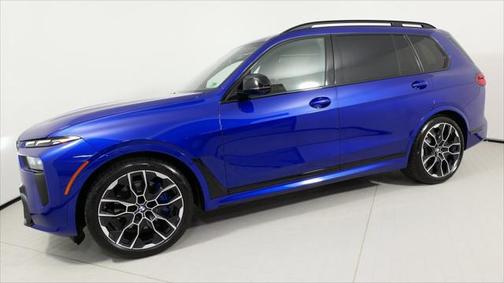 2023 BMW X7 M60i