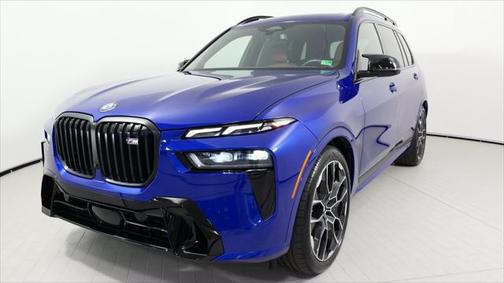 2023 BMW X7 M60i