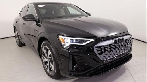 2024 Audi Q8 e-tron Premium Plus