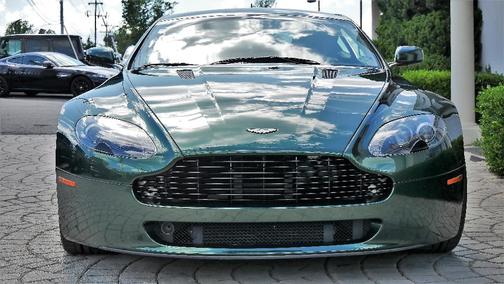 Photo 4 of 34 of 2007 Aston Martin V8 Vantage