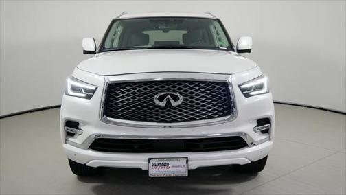 2022 INFINITI QX80 Luxe