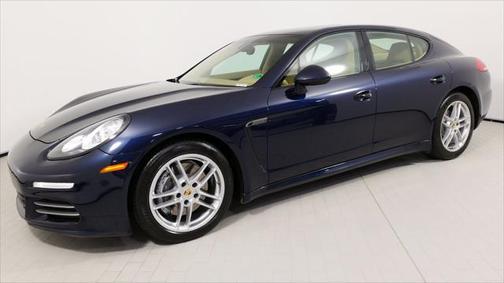 2016 Porsche Panamera 4 Edition