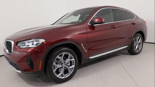 2025 BMW X4 xDrive30i