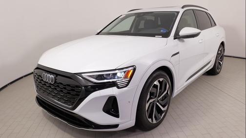 2024 Audi Q8 e-tron Premium Plus