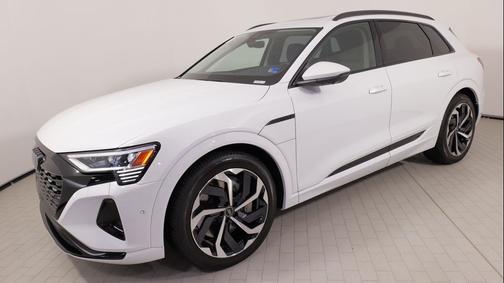 2024 Audi Q8 e-tron Premium Plus