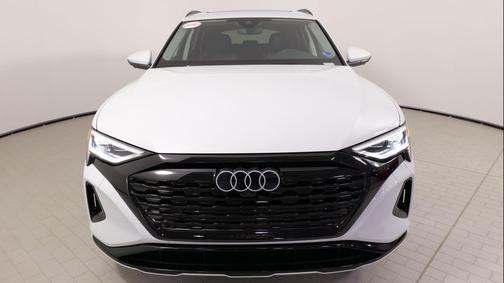 2024 Audi Q8 e-tron Premium Plus
