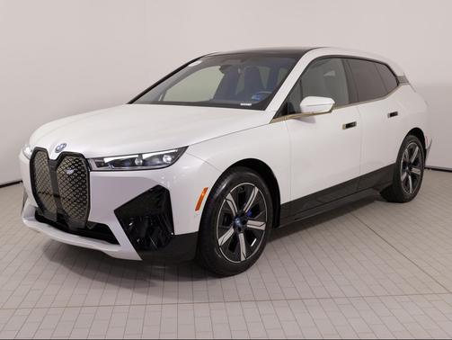 Mineral White Metallic 2023 BMW iX xDrive50