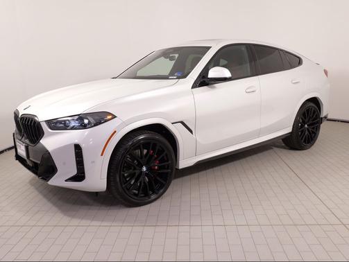 Mineral White Metallic 2024 BMW X6 xDrive40i