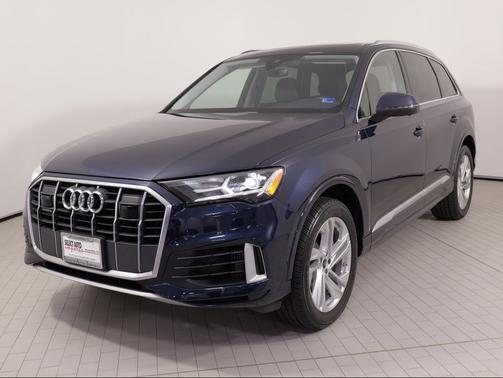 Waitomo Blue Metallic 2023 Audi Q7 55 Premium Plus
