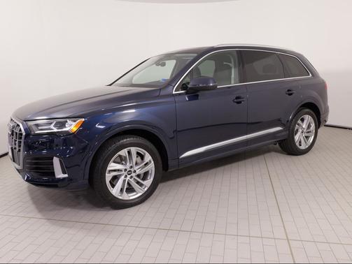 Waitomo Blue Metallic 2023 Audi Q7 55 Premium Plus