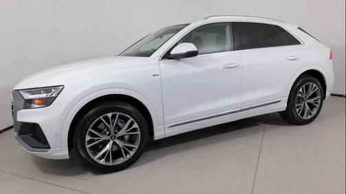 2023 Audi Q8 55 Premium Plus