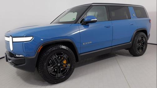 2023 Rivian R1S Adventure
