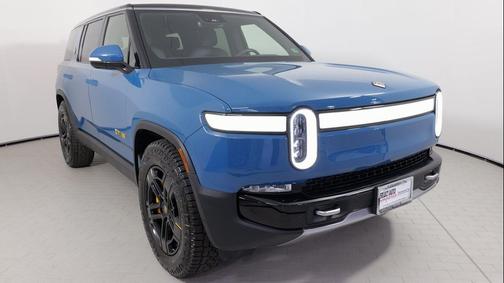 2023 Rivian R1S Adventure