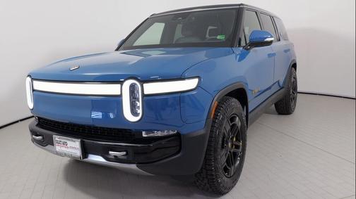 2023 Rivian R1S Adventure
