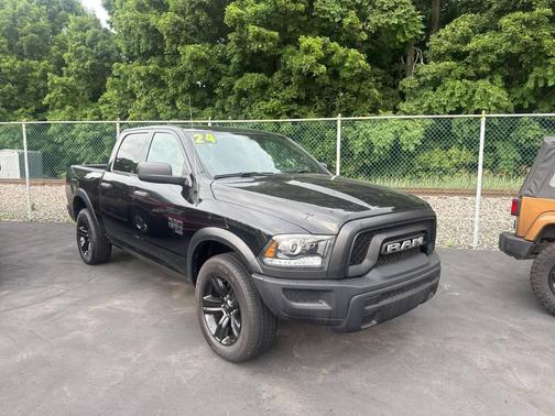2024 RAM 1500 Classic SLT