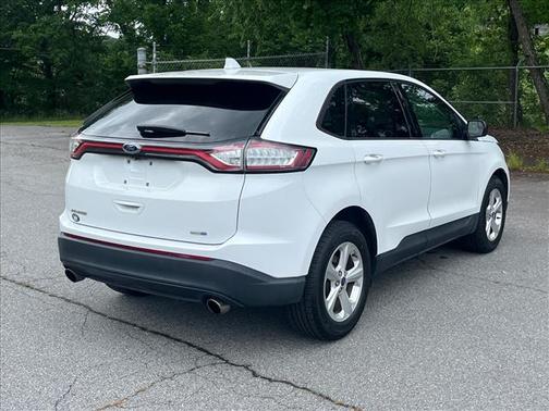 Oxford White 2018 Ford Edge SE