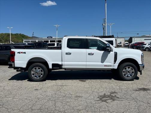 Oxford White 2026 Ford F-250 Lariat