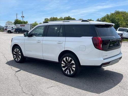 Star White 2025 Ford Expedition Platinum