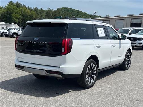 Star White 2025 Ford Expedition Platinum
