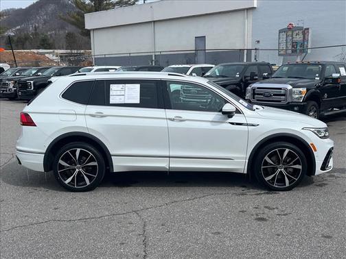 2024 Volkswagen Tiguan 2.0T SEL R-Line