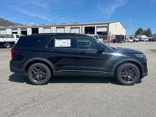 Agate Black 2026 Ford Explorer ST-Line