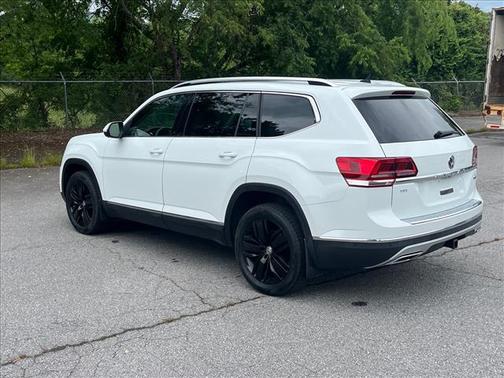 Pure White 2019 Volkswagen Atlas 3.6L SEL Premium