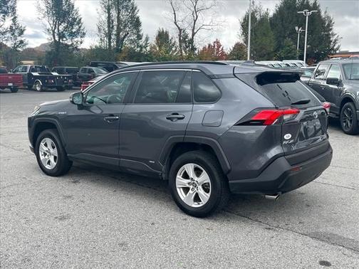 2020 Toyota RAV4 XLE