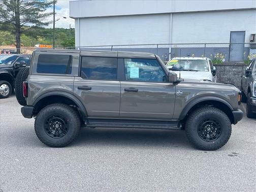Gray 2026 Ford Bronco Outer Banks