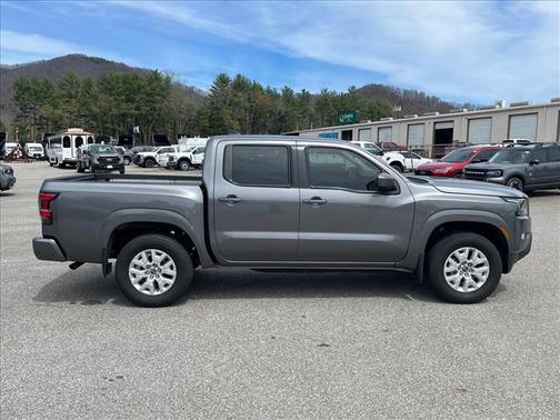 Gun Metallic 2024 Nissan Frontier SV