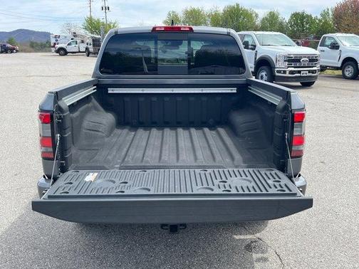 Gun Metallic 2024 Nissan Frontier SV