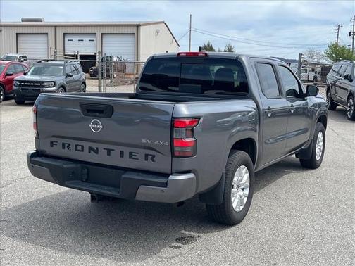 Gun Metallic 2024 Nissan Frontier SV