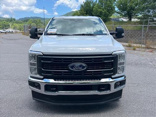 Oxford White 2026 Ford F-350 XL