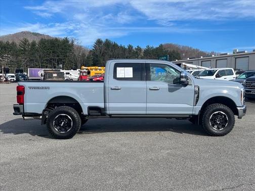 2025 Ford F-250 LARIAT