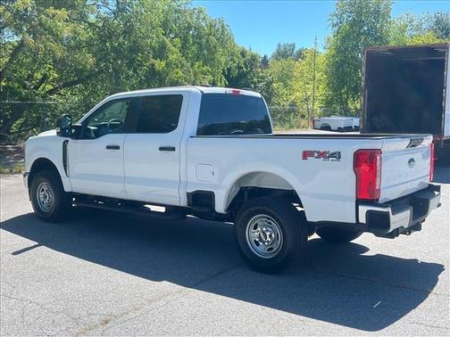 Oxford White 2024 Ford F-250 XL