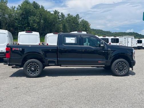 2025 Ford F-250 PLATINUM