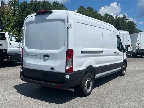 2025 Ford Transit-250 148 WB Medium Roof Cargo