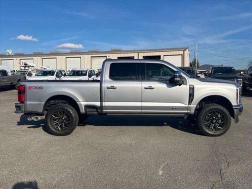 2024 Ford F-350 LARIAT SUPER DUTY